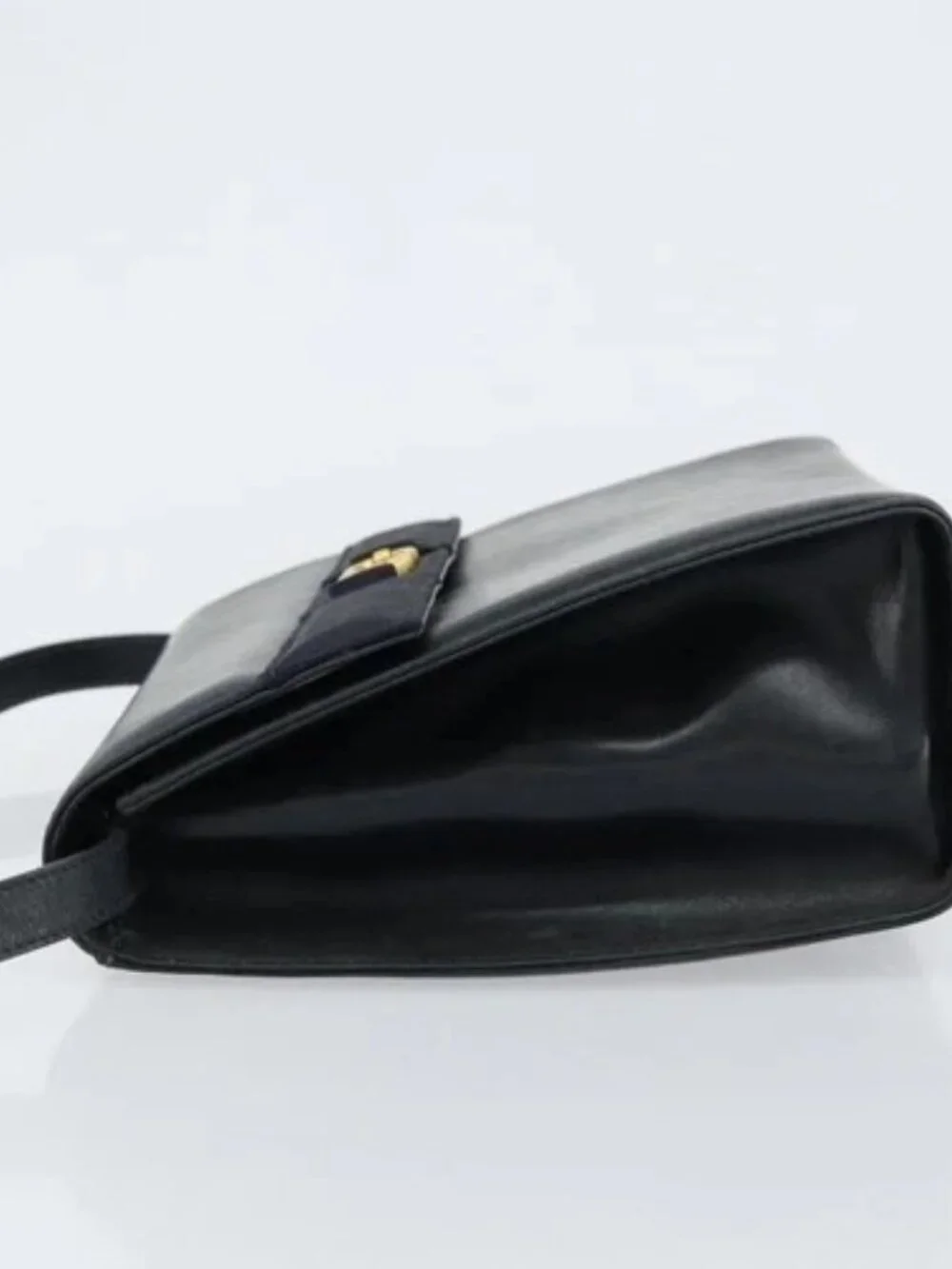 Salvatore Ferragamo Shoulder Bag Leather Black Gold Auth 152686